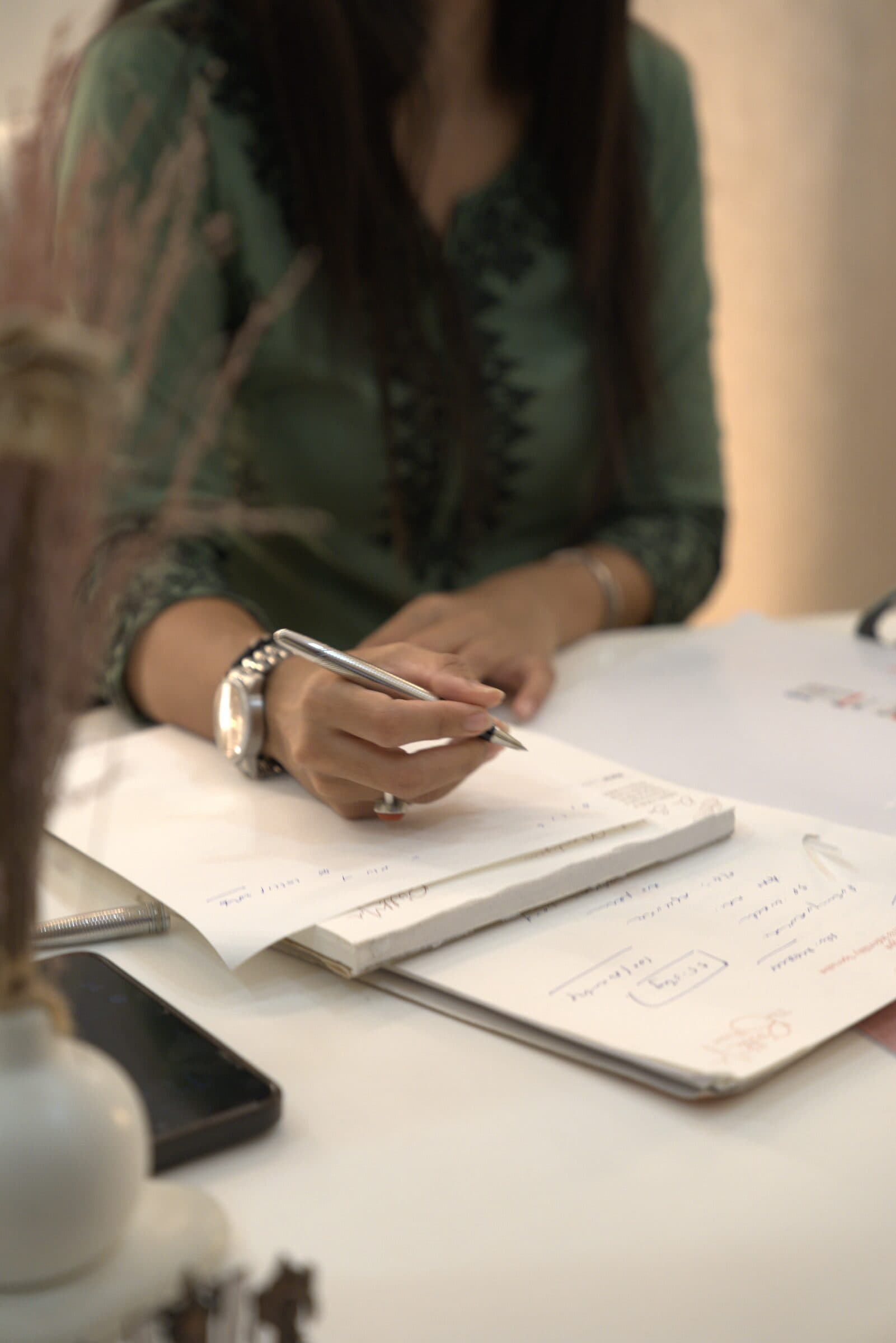 An expectant couple discusses birth options with a clinician.